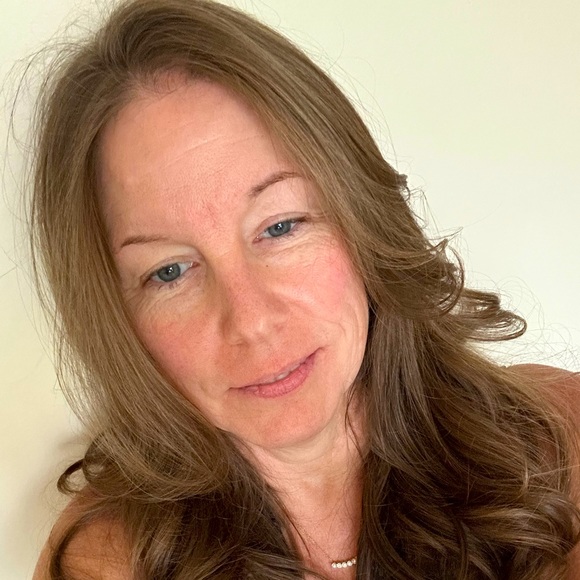 Meet your Posher, Kemberly - Picture 1 of 2